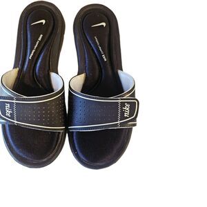 Nike Benassi Duo Ultra Slide Women's Sandals Black/White, US 10